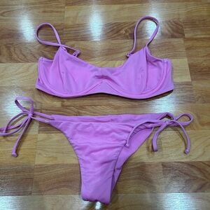 Billabong Pink/Purple Bikini Set. Top size L, Bottoms size M